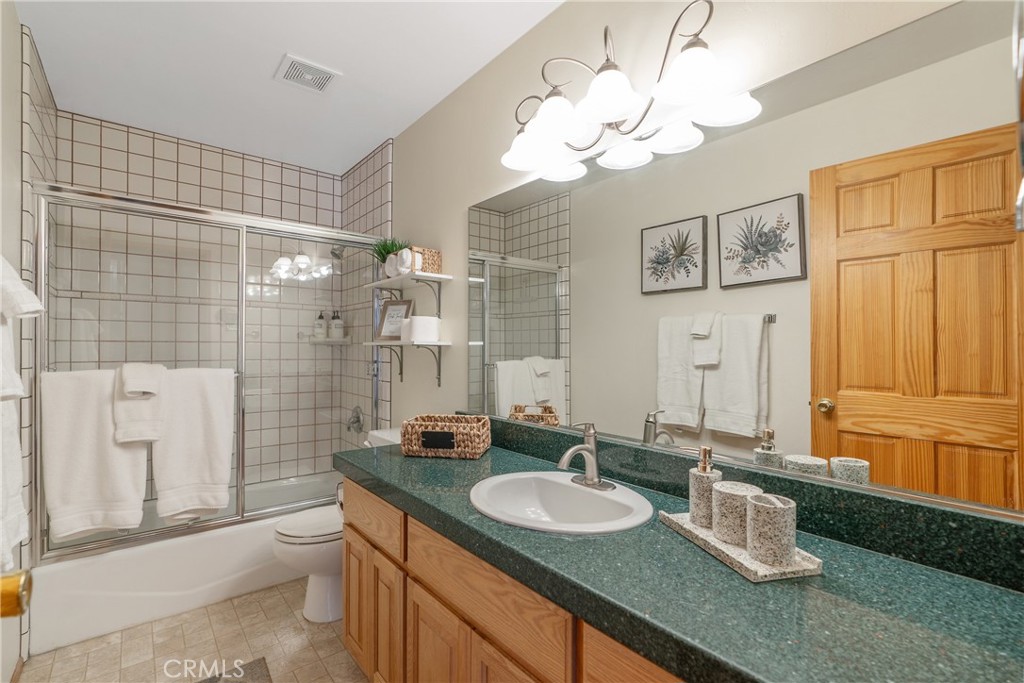 537 E Fairway Blvd Property Photo 27