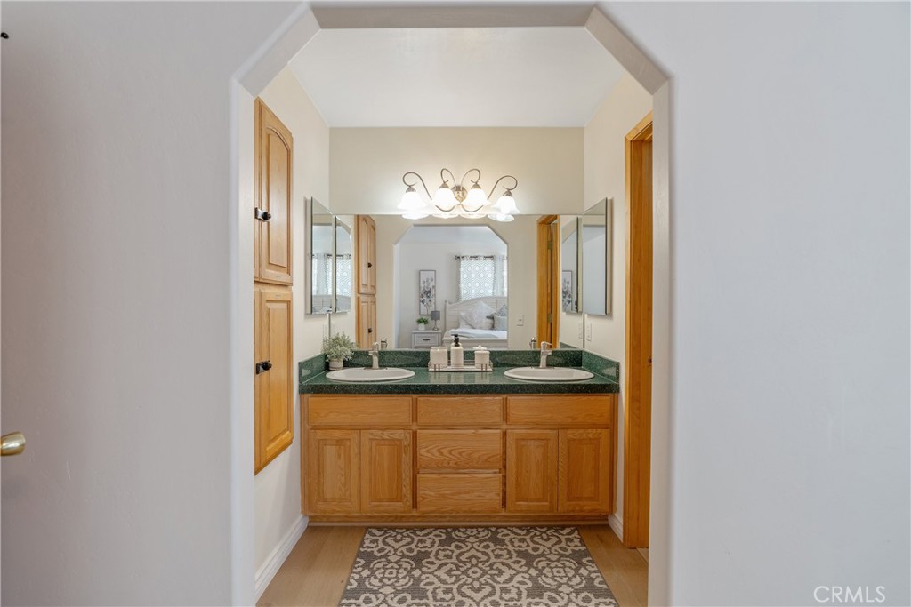 537 E Fairway Blvd Property Photo 38