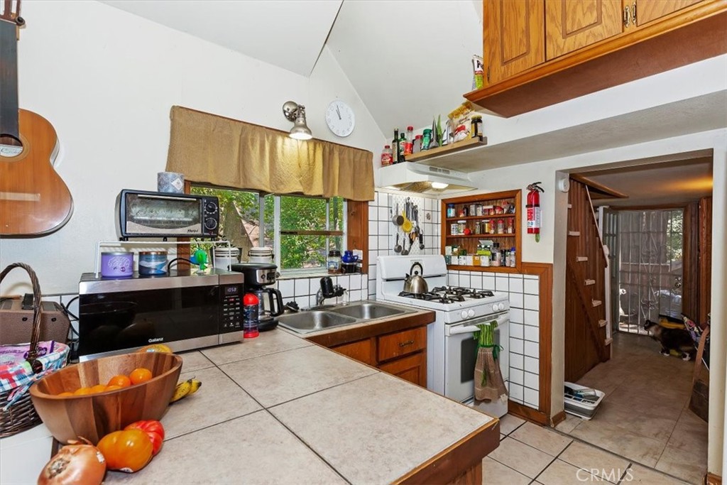 735 Ca-138 Property Photo 11