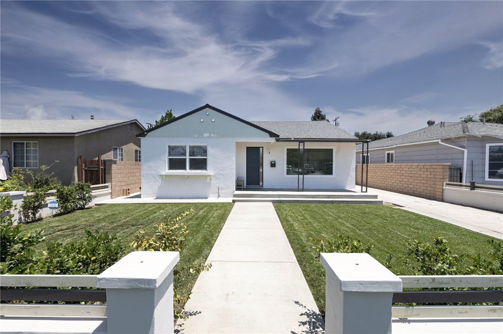 6582 Rostrata Avenue Property Photo