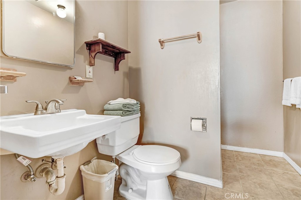 1098 State Hwy 2 Property Photo 24