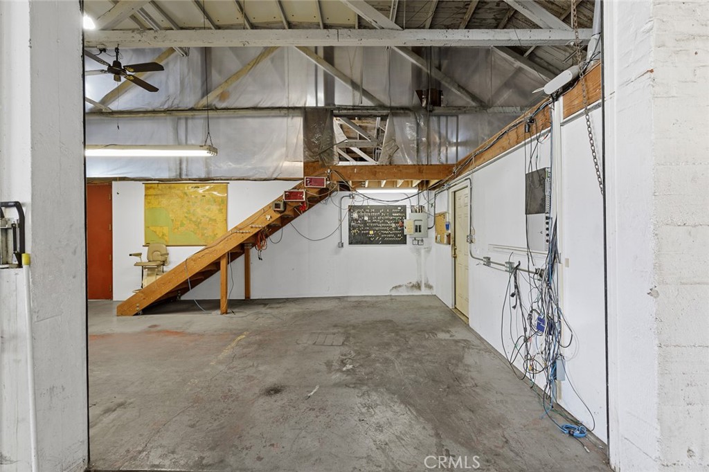 1900 E Anaheim Street Property Photo 18