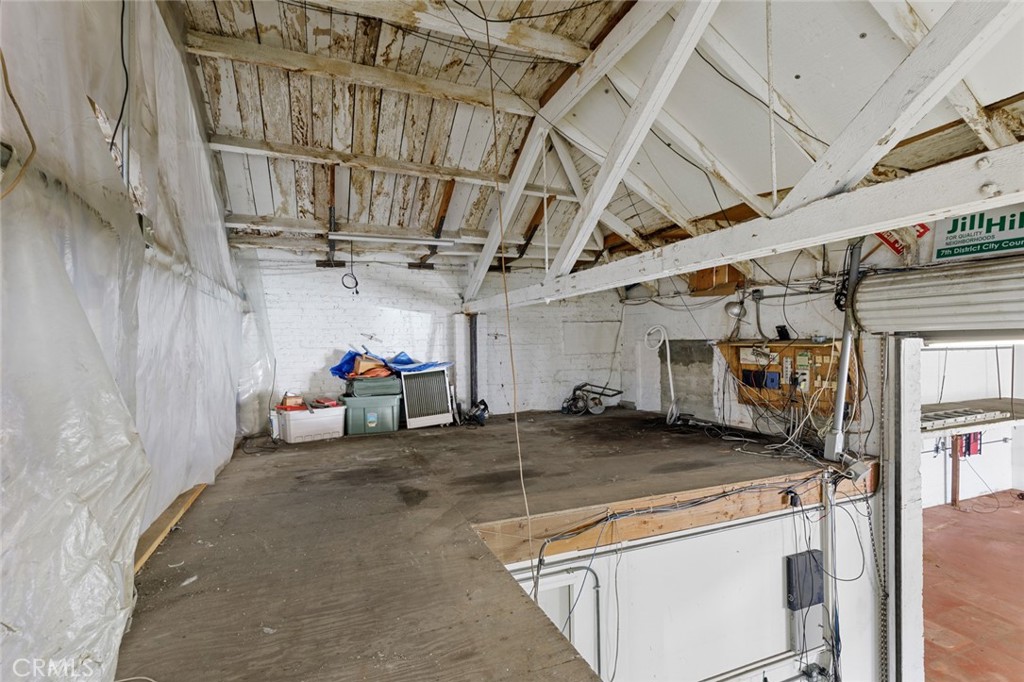 1900 E Anaheim Street Property Photo 20