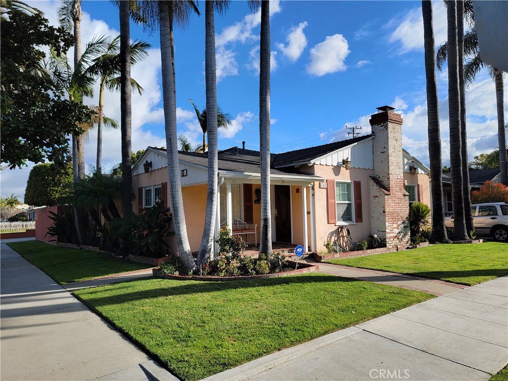 741 W 19th Street Property Photo