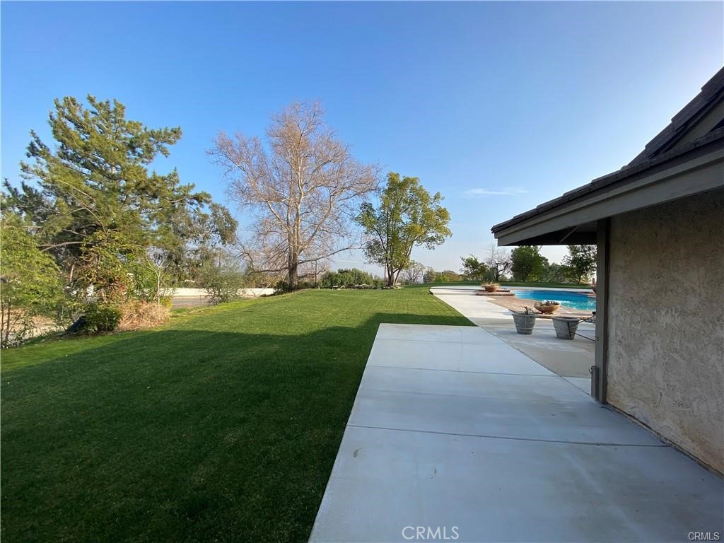 8661 Beechwood Drive Property Photo 40