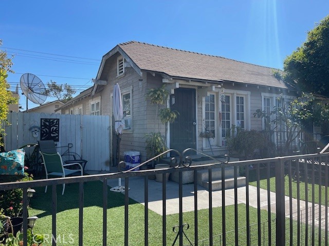 435 S Ross Street Property Photo 2