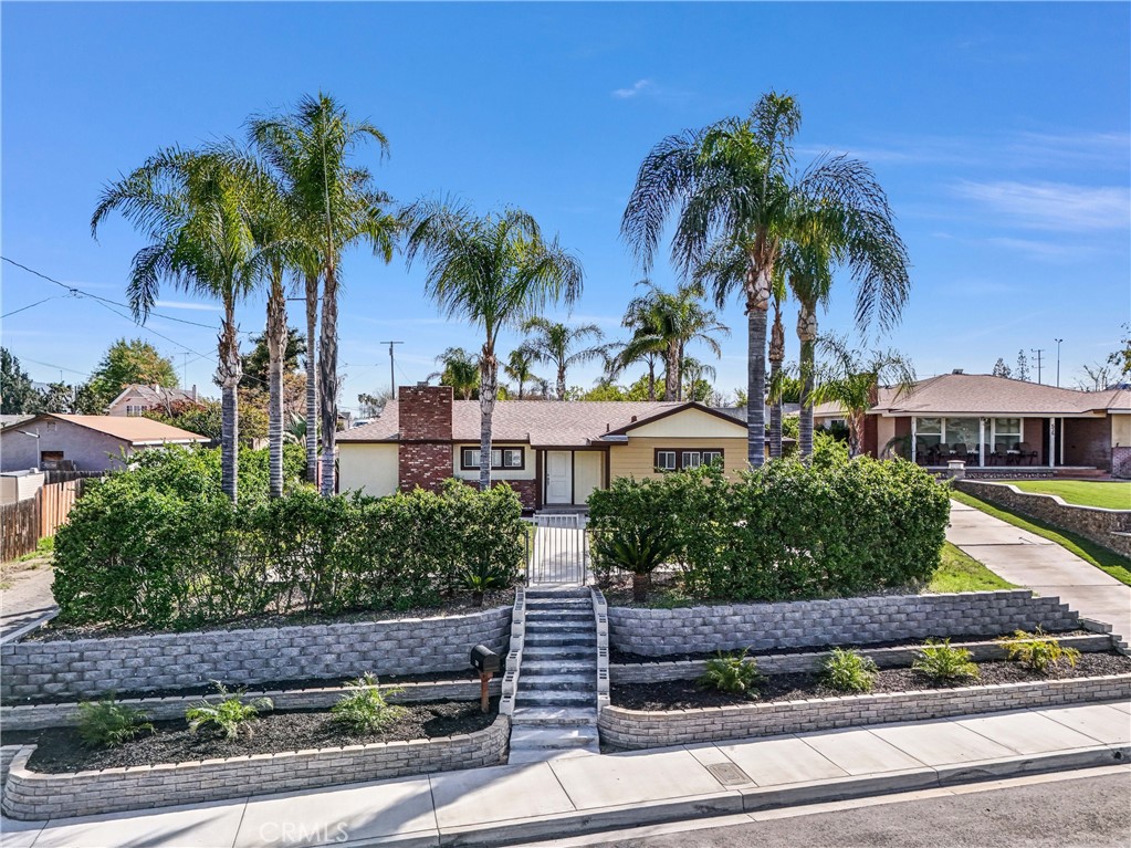 530 W C Street Property Photo