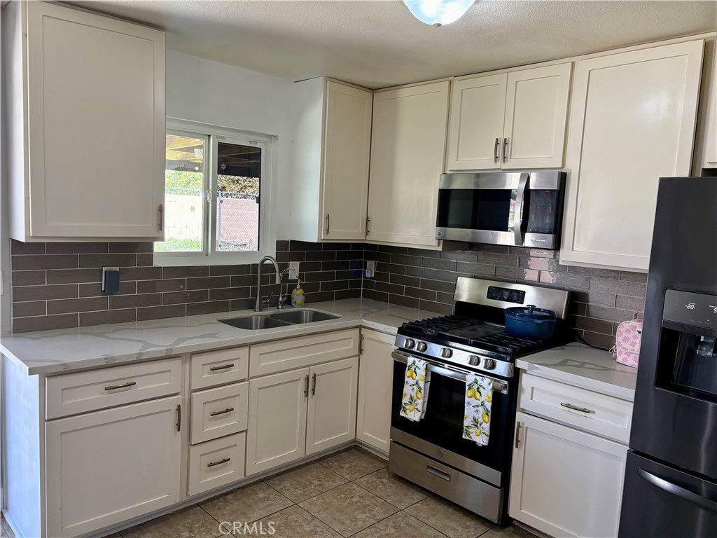 26732 Cypress Street Property Photo 14