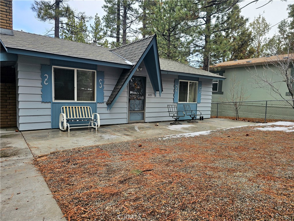 413 Garrick Way Property Photo