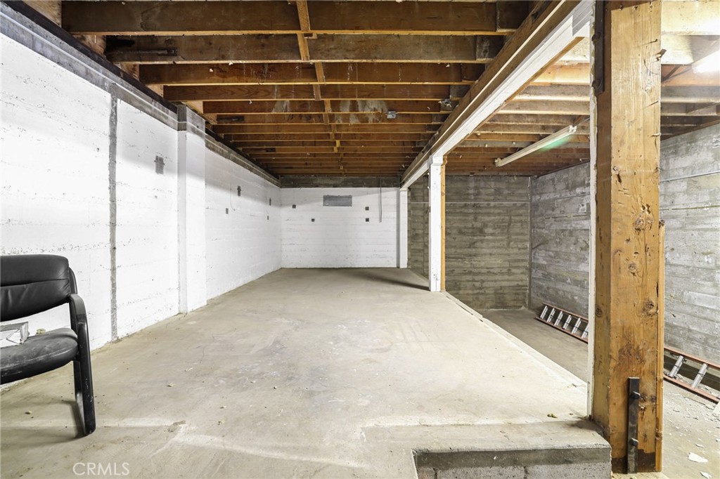 23535 Crest Forest Drive Property Photo 5