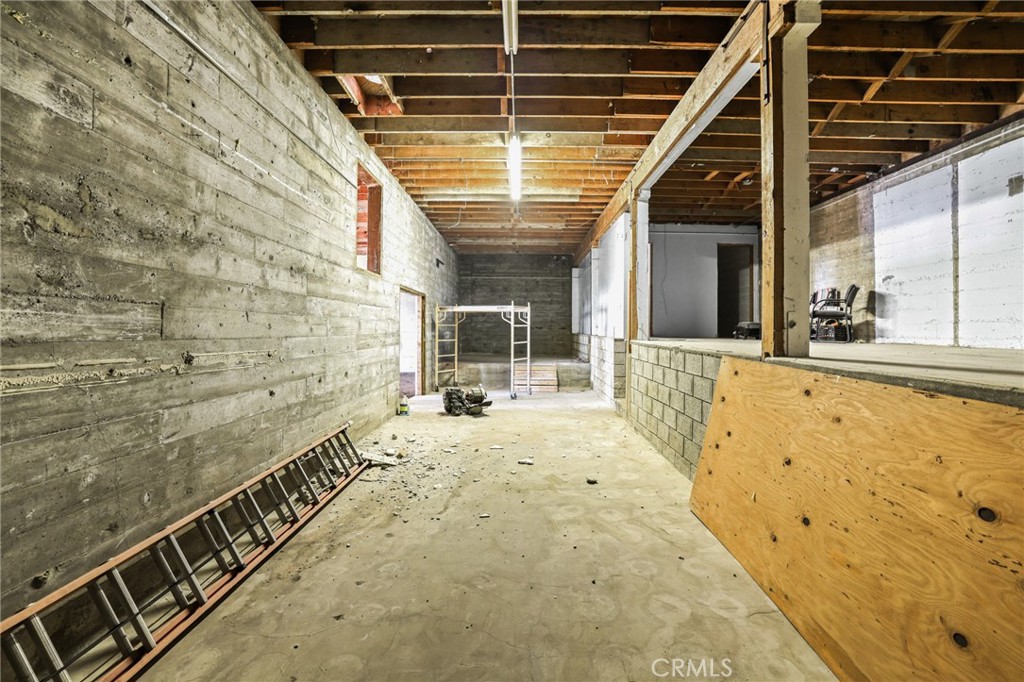 23535 Crest Forest Drive Property Photo 8