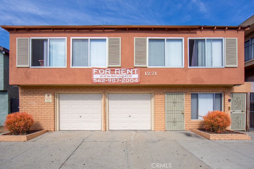 1271 E 7th Street Property Photo 2
