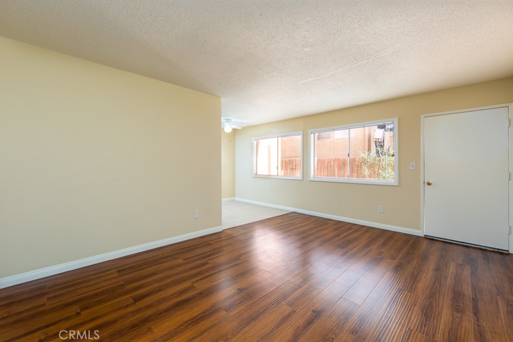 1271 E 7th Street Property Photo 11