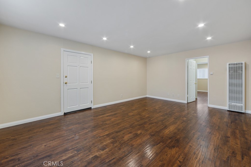 1271 E 7th Street Property Photo 17