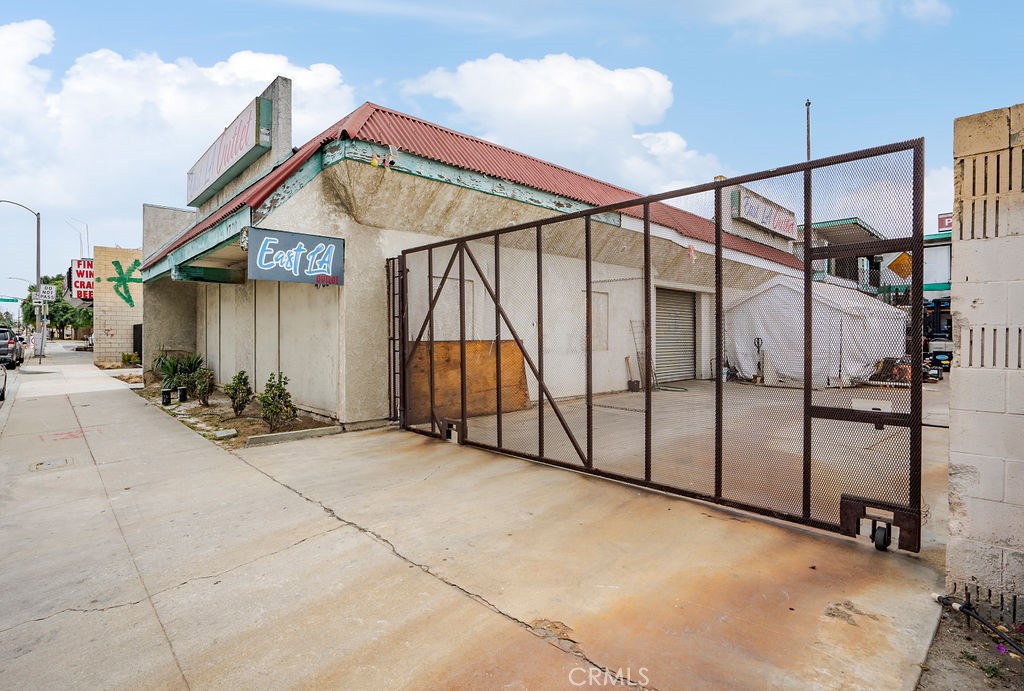 4754 Floral Drive Property Photo 1
