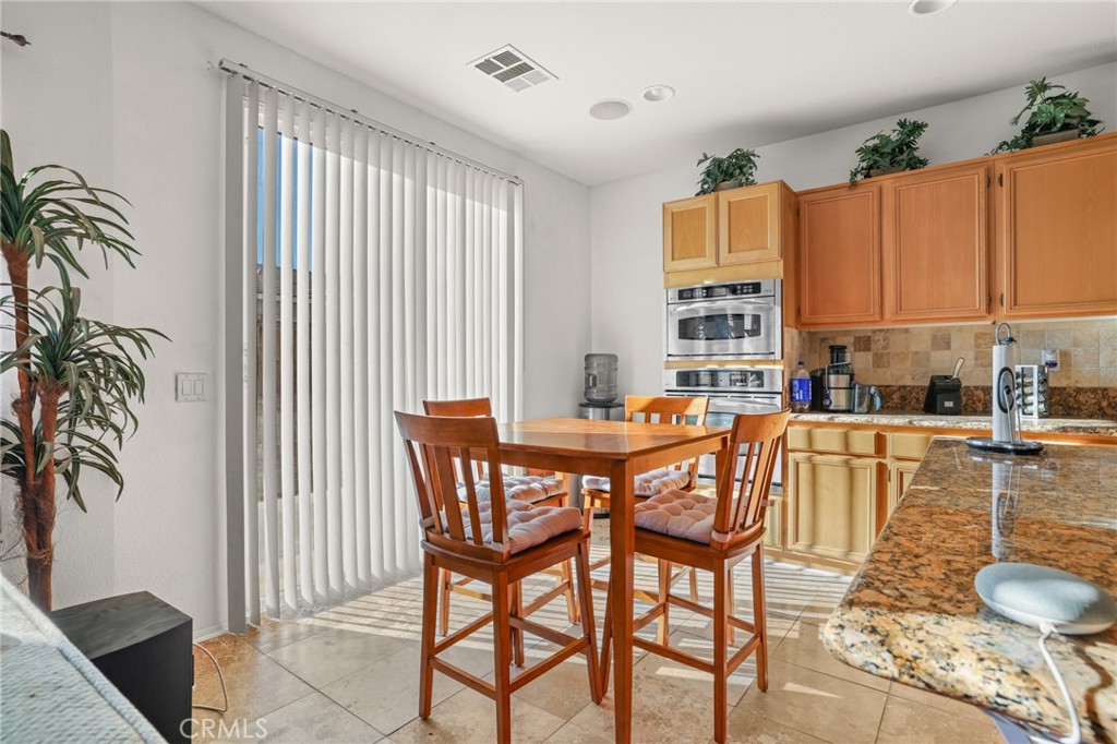 15246 Arcadian Street Property Photo 10