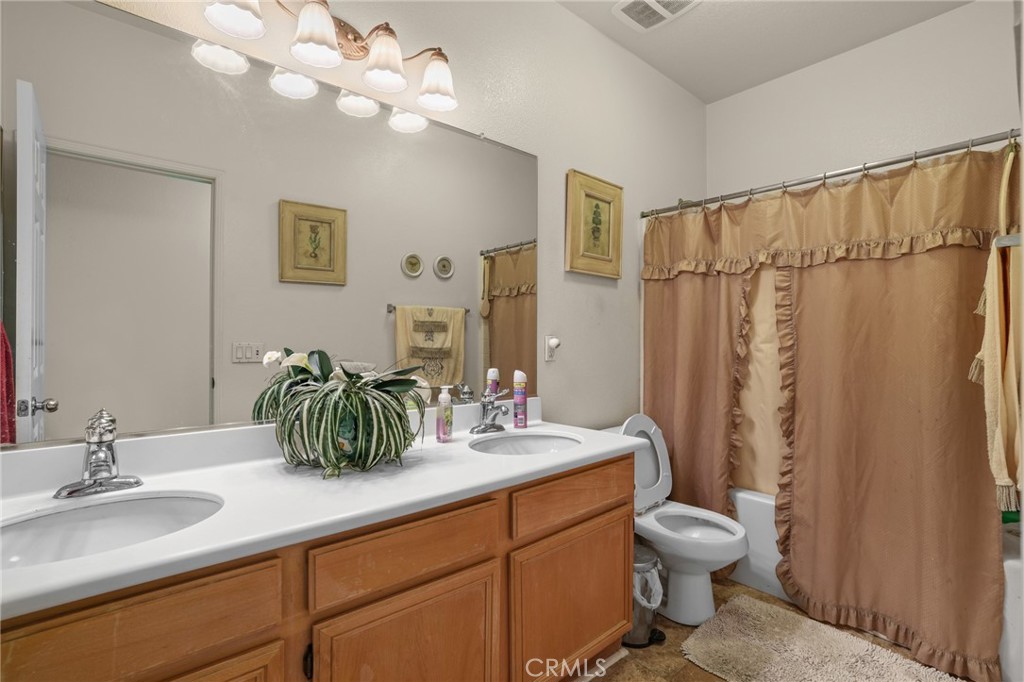 15246 Arcadian Street Property Photo 14