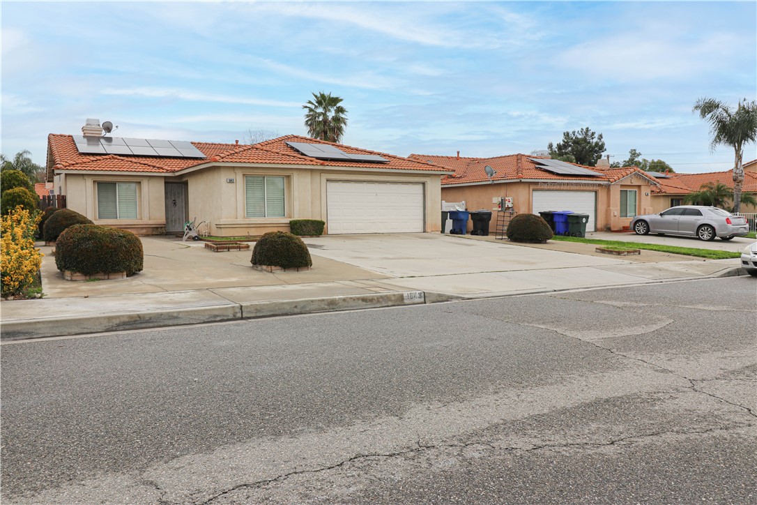 1643 Clyde St Property Photo 1