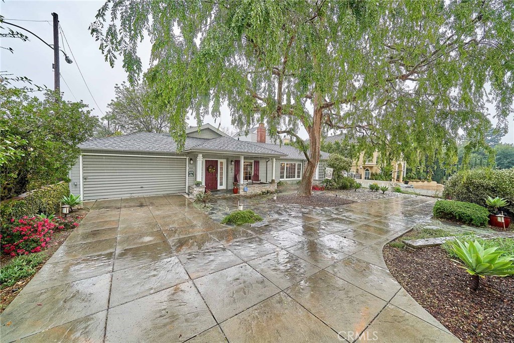 4464 Chevy Chase Drive Property Photo