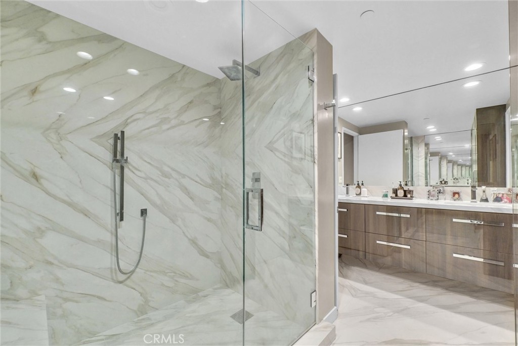 850 E Ocean Boulevard 1506 Property Photo 18