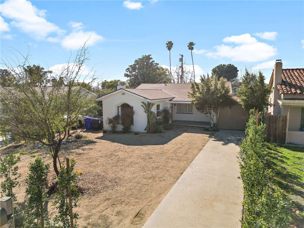 2872 N Stoddard Avenue Property Photo 2