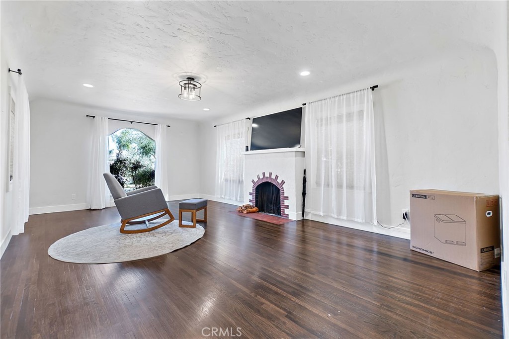 2872 N Stoddard Avenue Property Photo 3