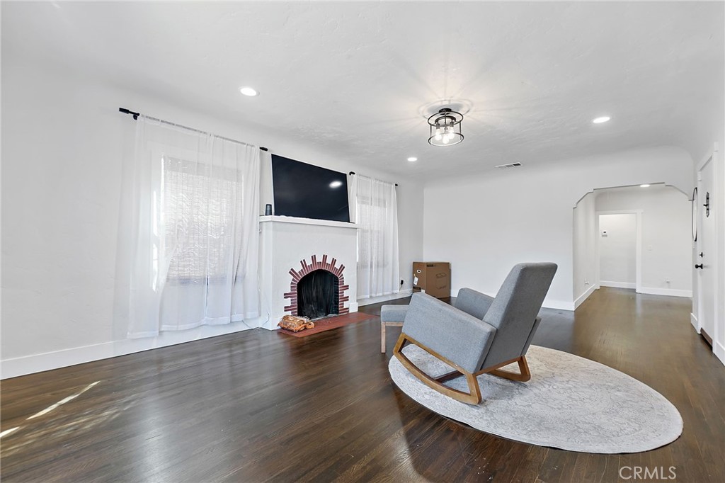 2872 N Stoddard Avenue Property Photo 6