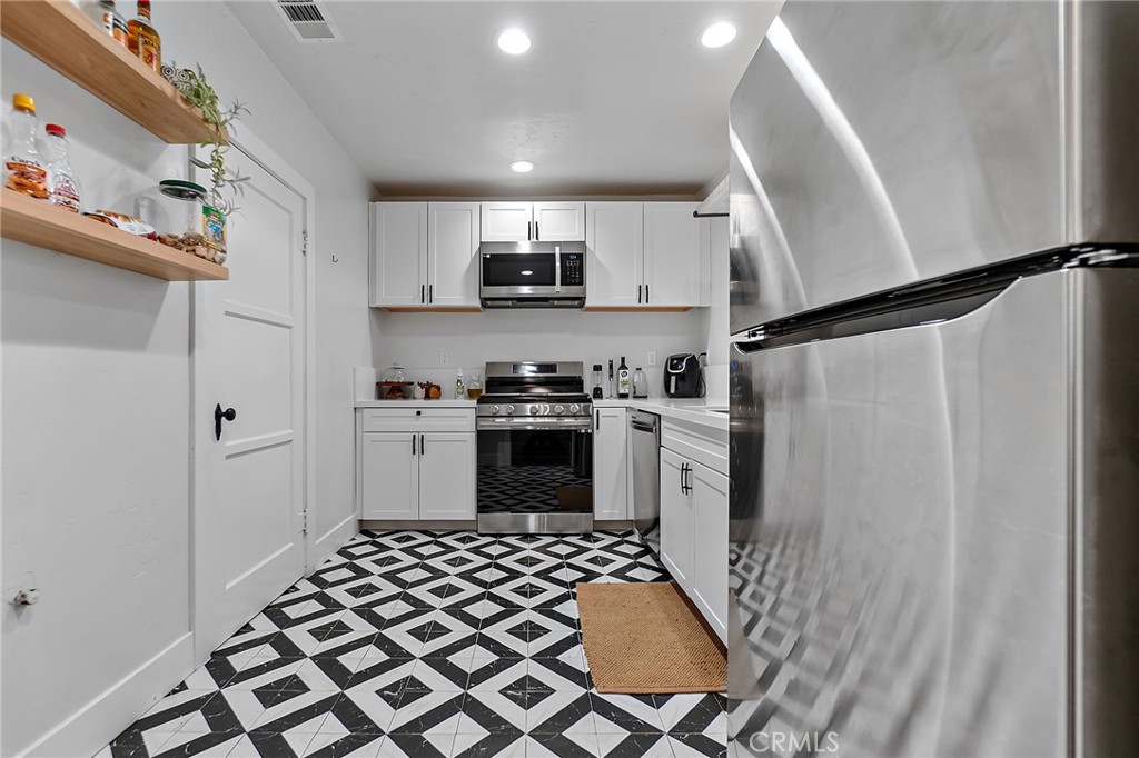 2872 N Stoddard Avenue Property Photo 11