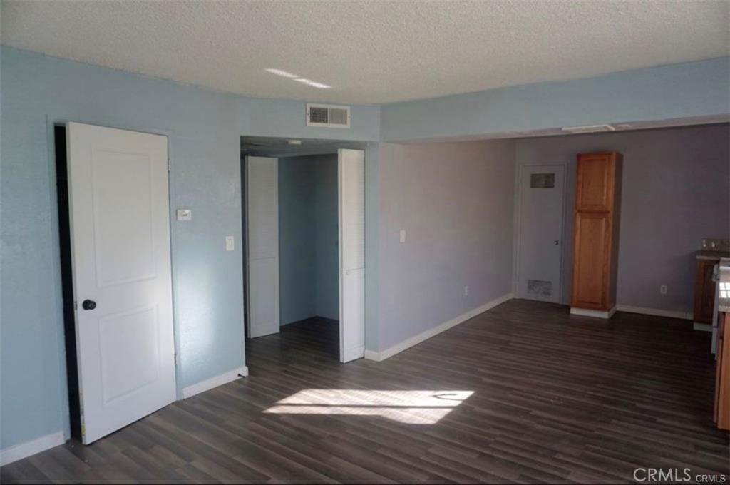707 Sterling Property Photo 6