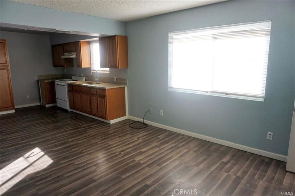 707 Sterling Property Photo 7