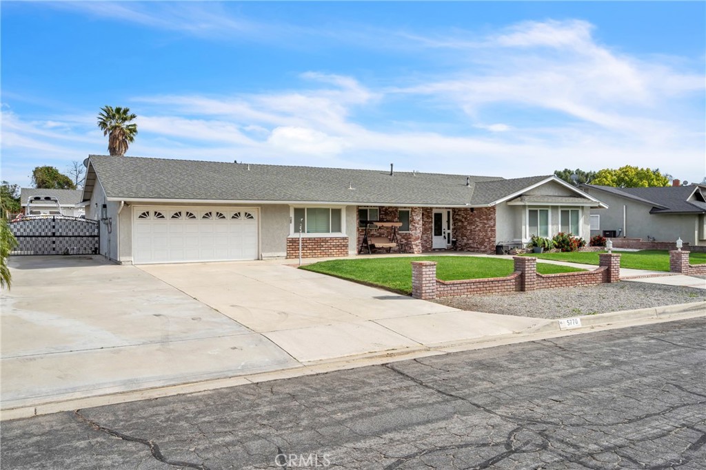 5770 Aurora Avenue Property Photo