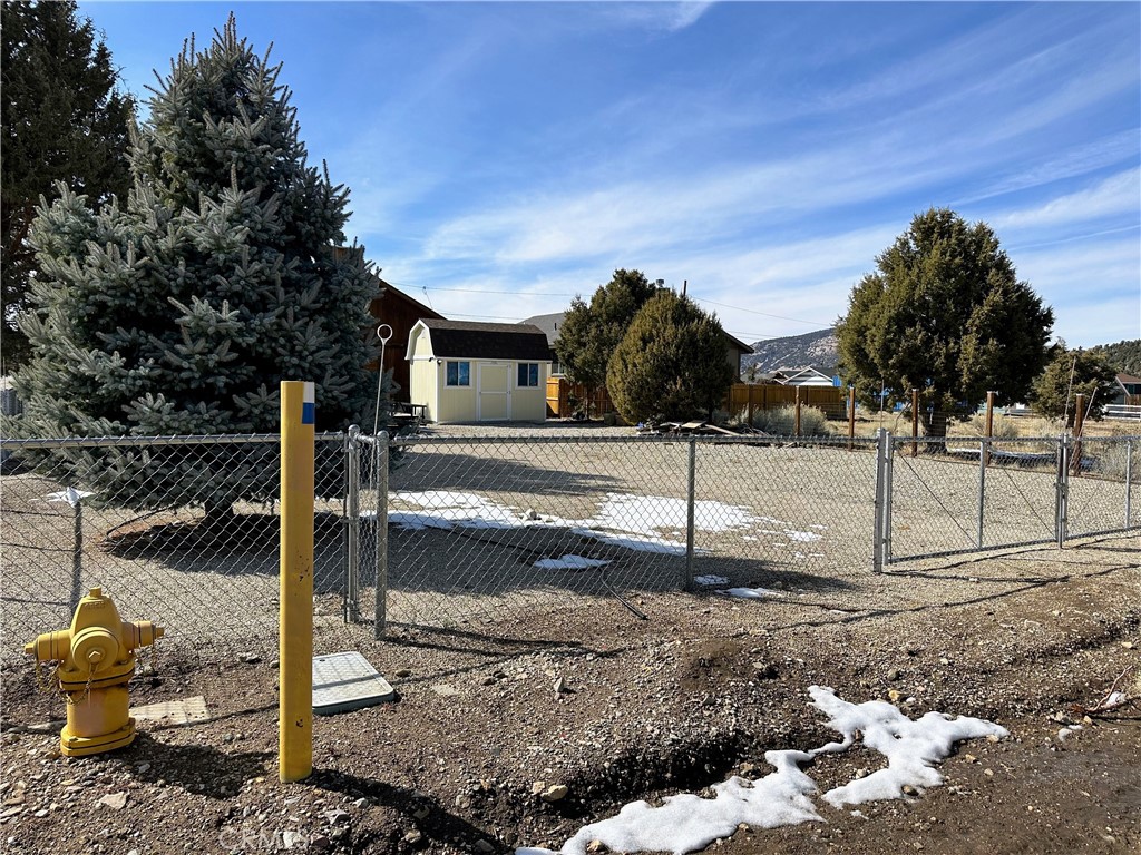 849 Hemlock Lane Property Photo 3