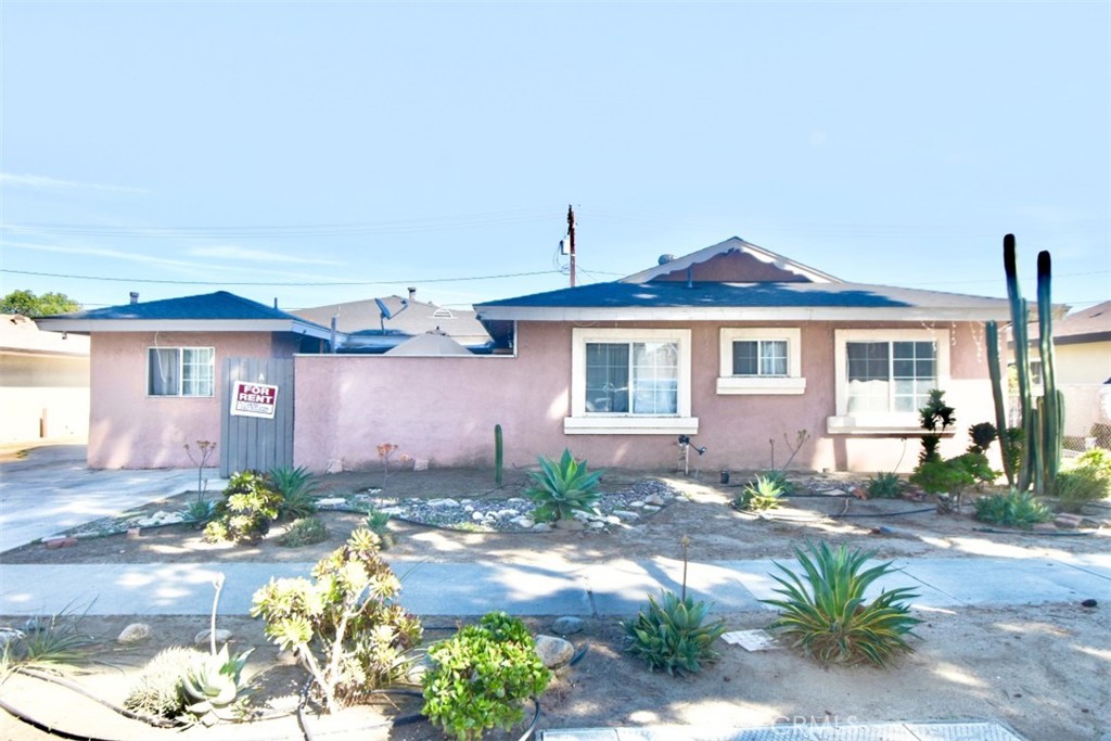 1236 N Dresden Place Property Photo