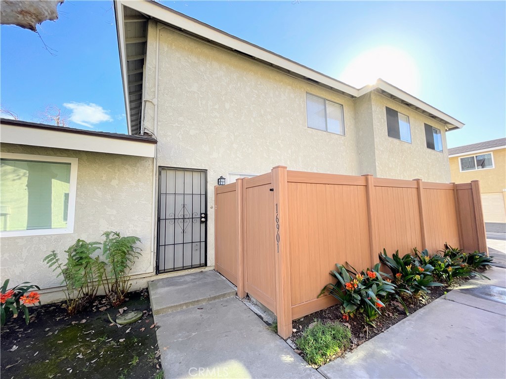 16901 Chaparral Avenue Property Photo