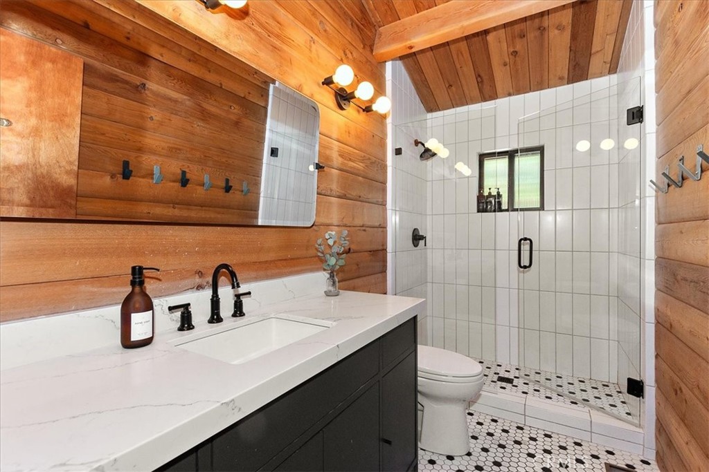 107 Teakwood Drive Property Photo 26