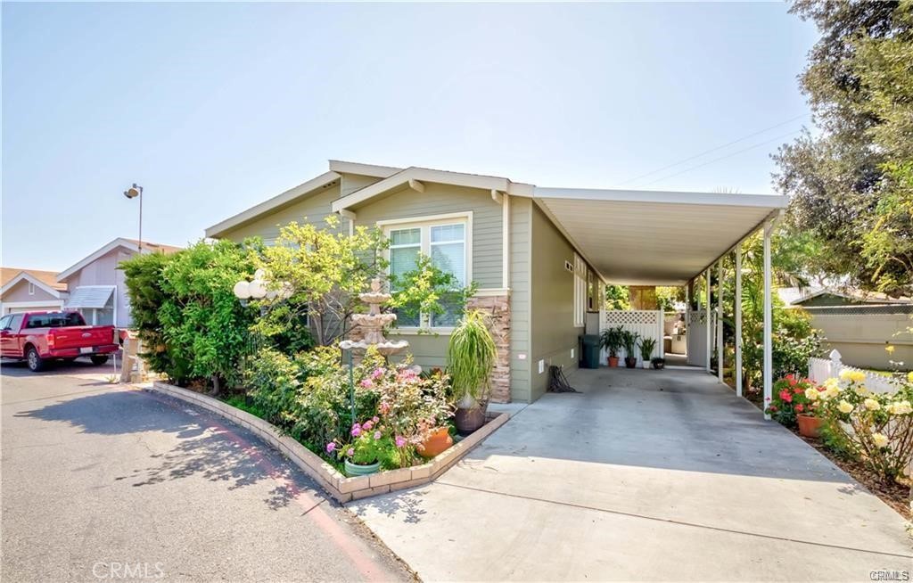 15 Pine Via Property Photo