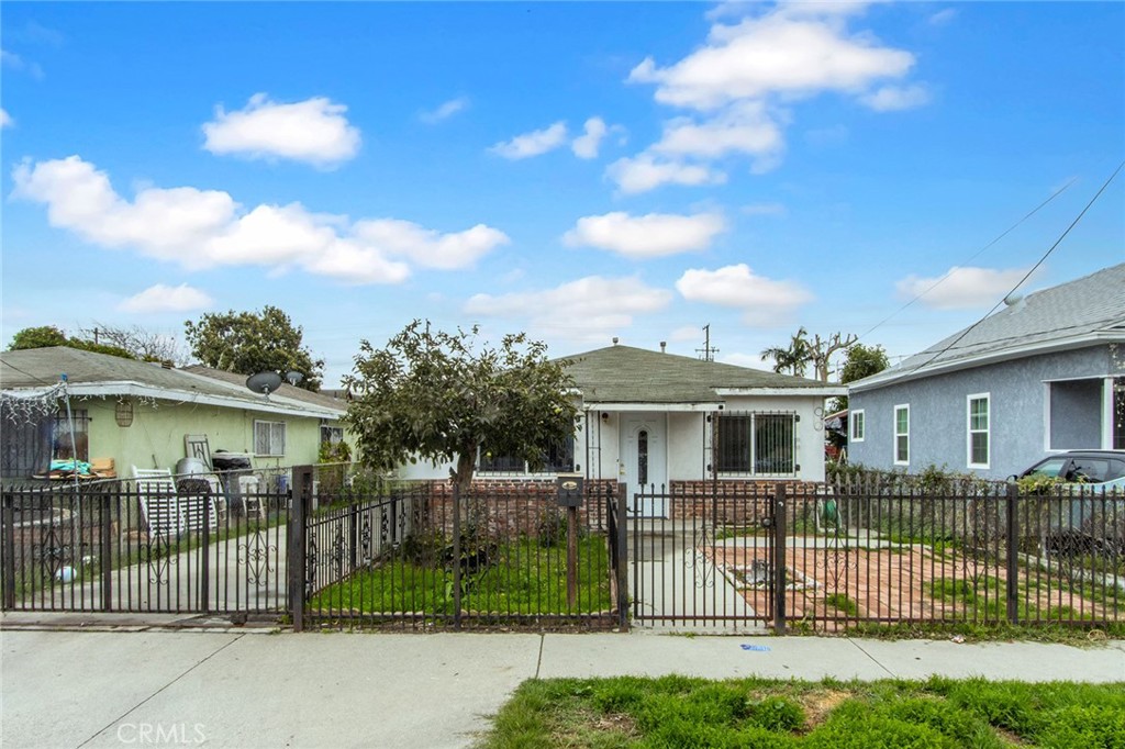 1724 E 63rd Street Property Photo