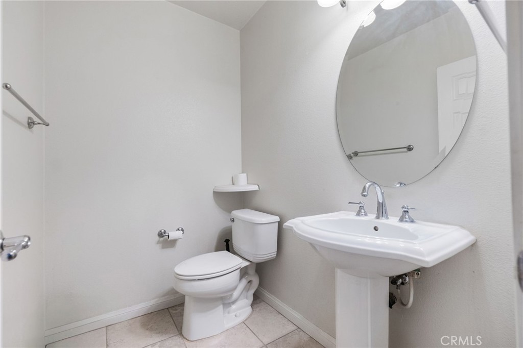 6136 Walnut Grove Court Property Photo 12