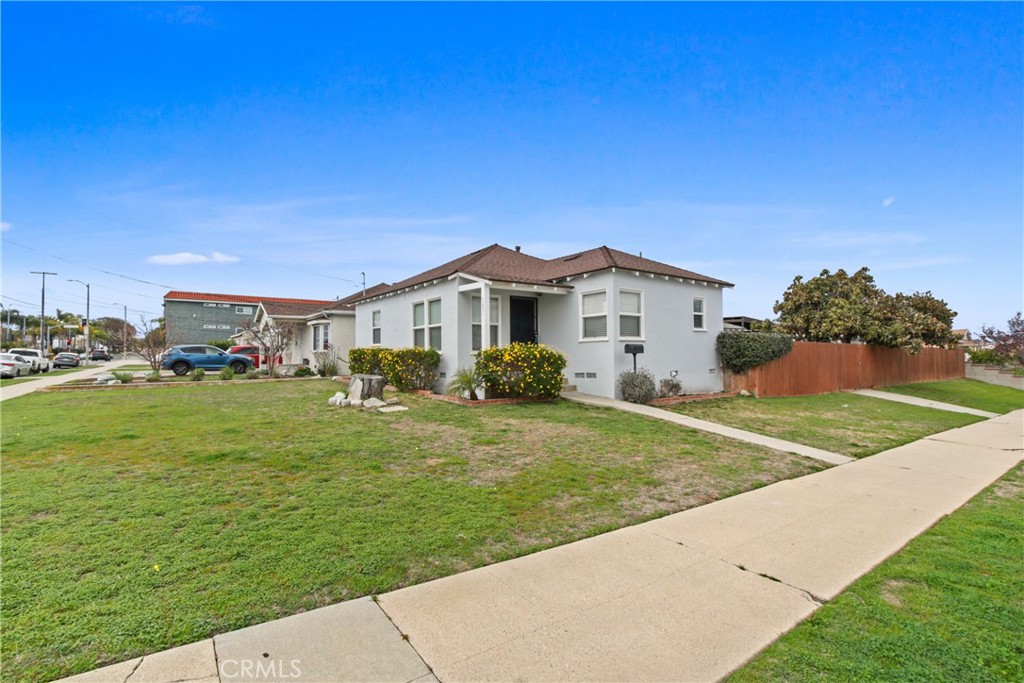 1651 W 213th Street Property Photo