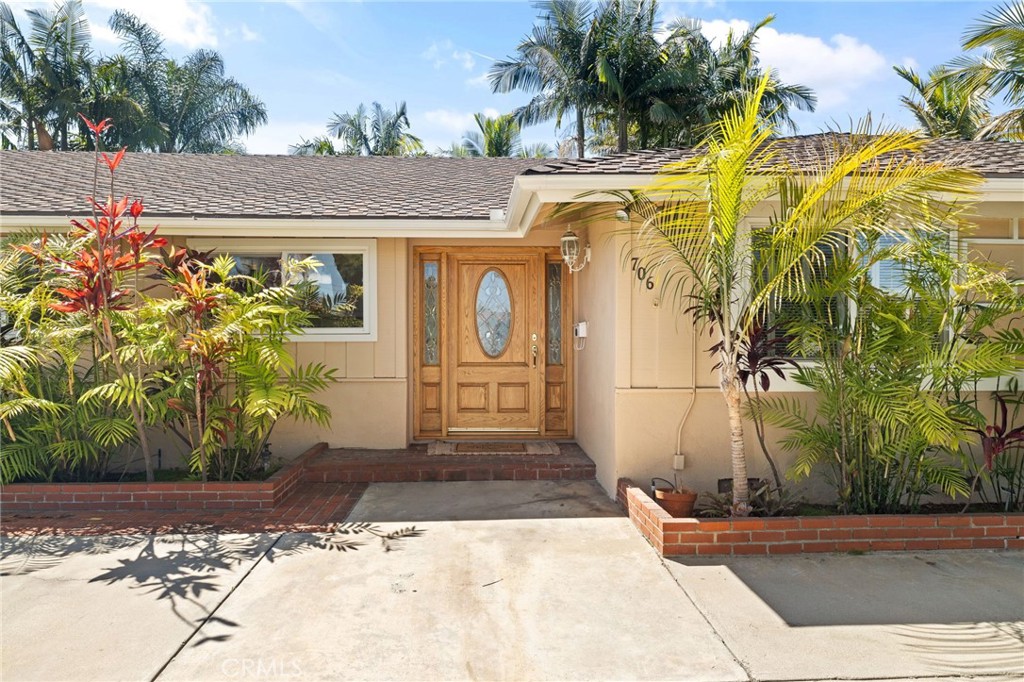 706 E Las Palmas Drive Property Photo