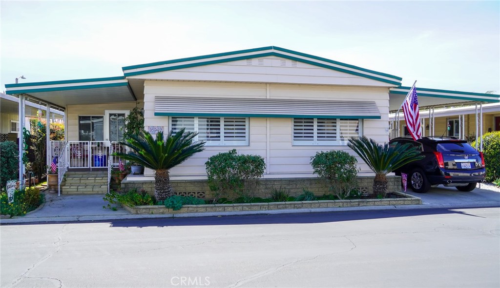 16942 Lake Park Way Property Photo