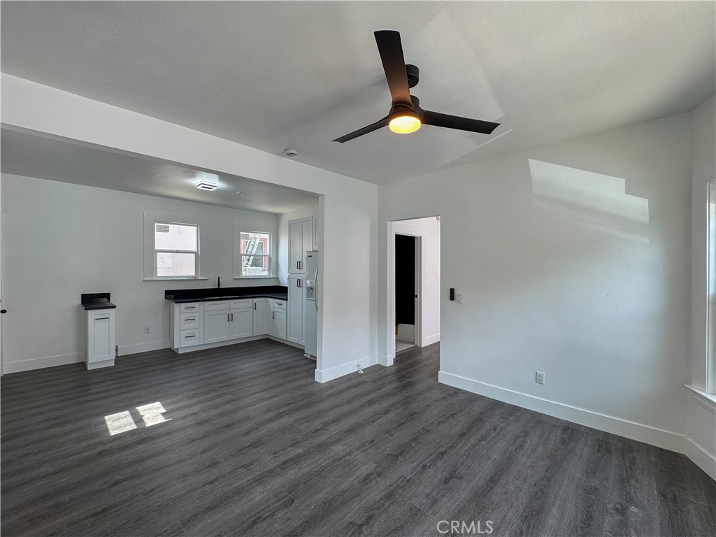515 S Coronado Street Property Photo 10