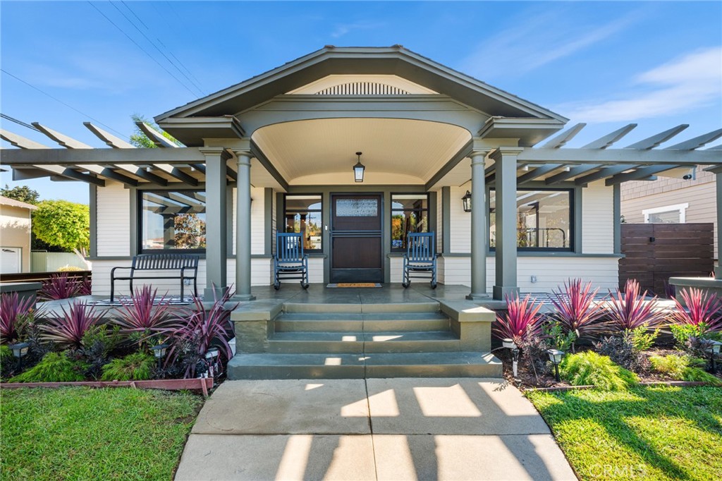274 Grand Avenue Property Photo