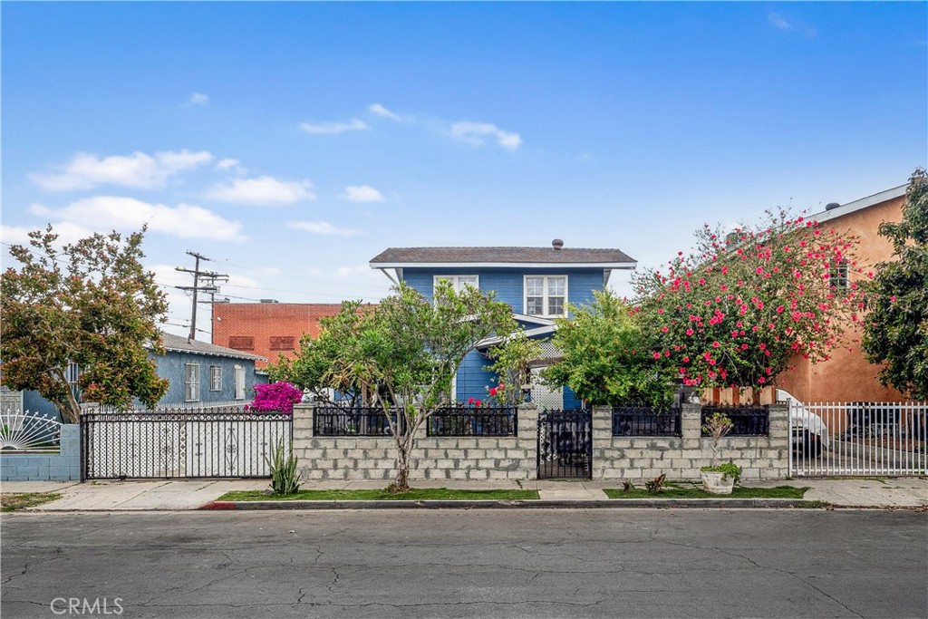 6324 Denver Avenue Property Photo