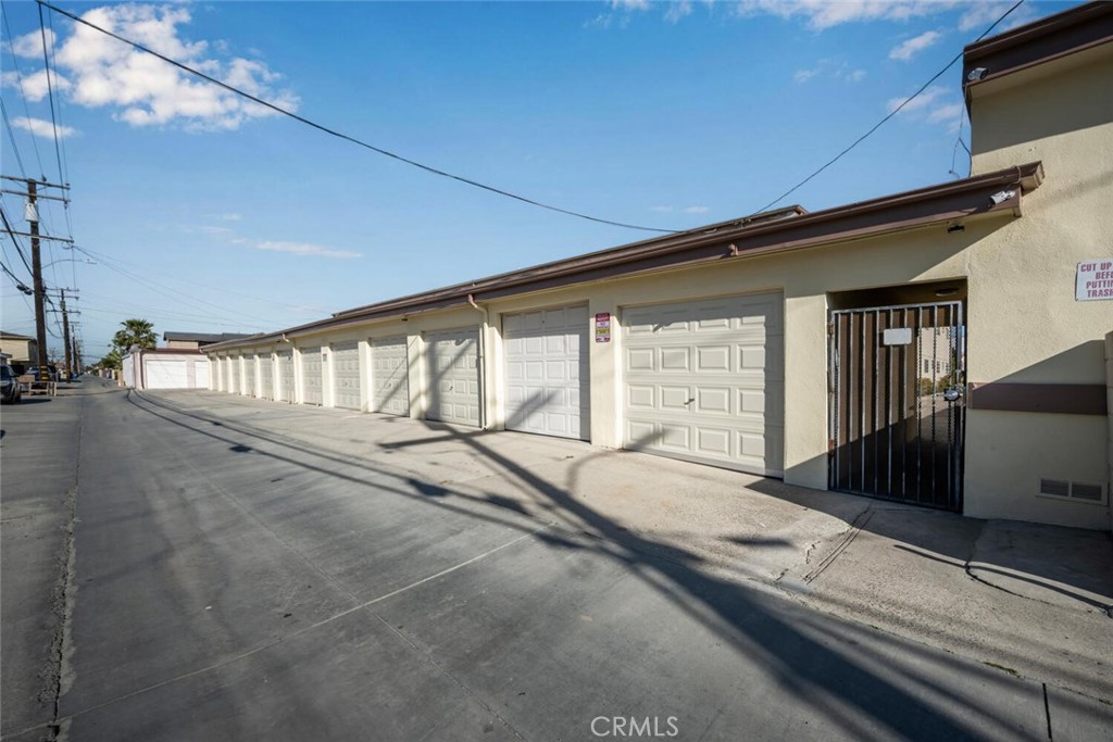 4342 Green Avenue Property Photo 10