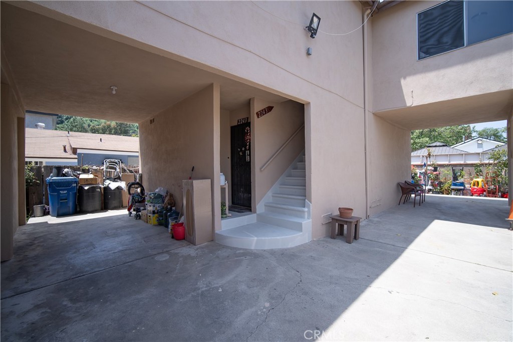 2241 Glover Place Property Photo 6
