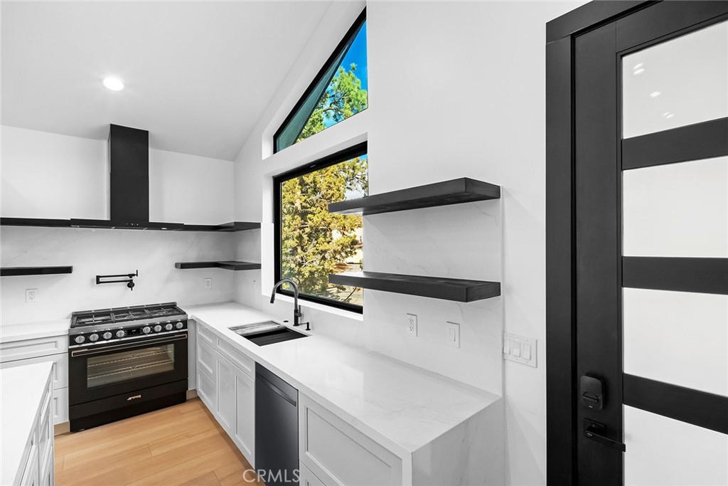 129 Winding Lane Property Photo 14