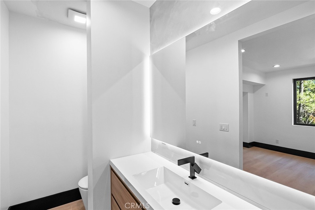 129 Winding Lane Property Photo 43