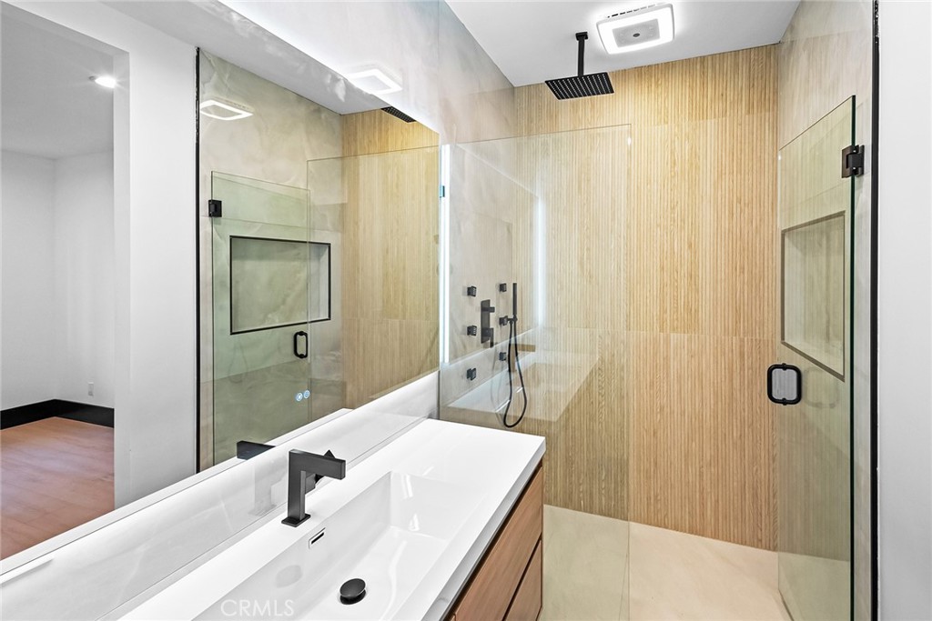 129 Winding Lane Property Photo 44
