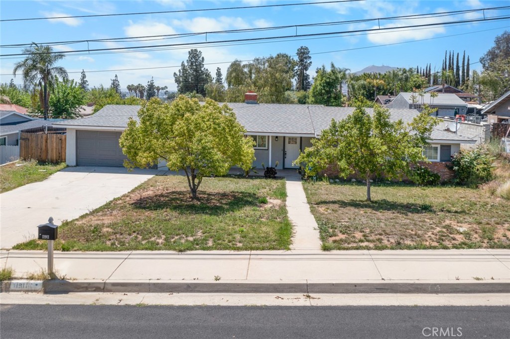 11911 Ivy Lane Property Photo 1